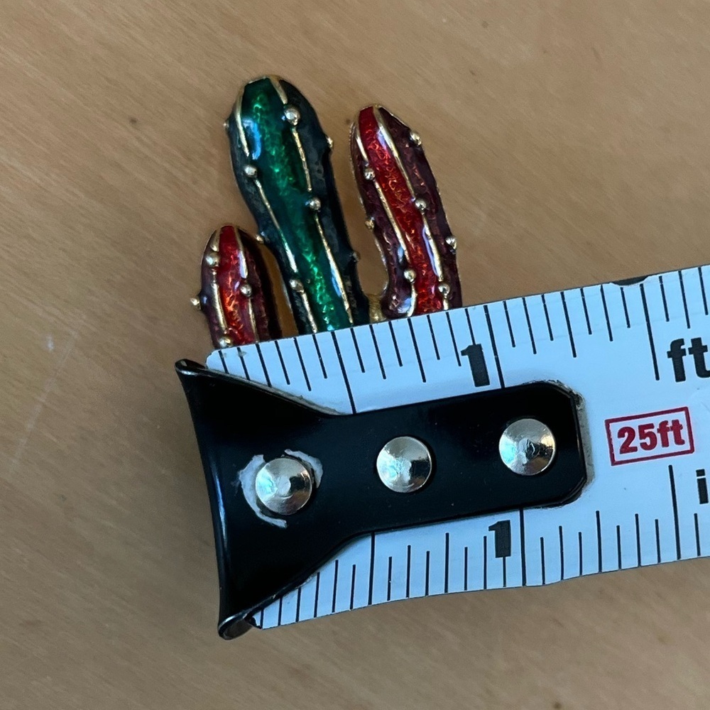 Cactus Brooch Gold Tone with Red and Green Enamel - Picture 10 of 12